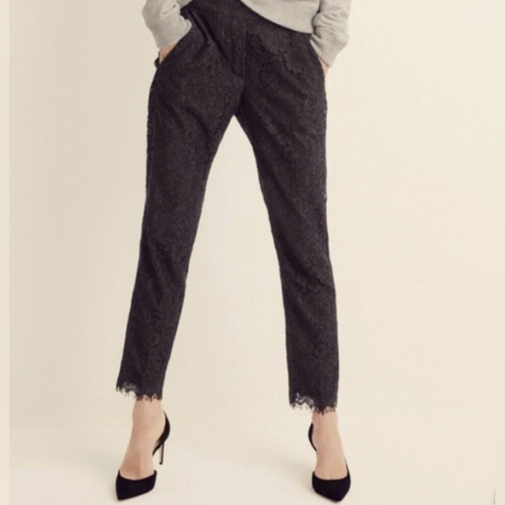 NWOT LACE PANTS, Size 6.   Slant side pockets